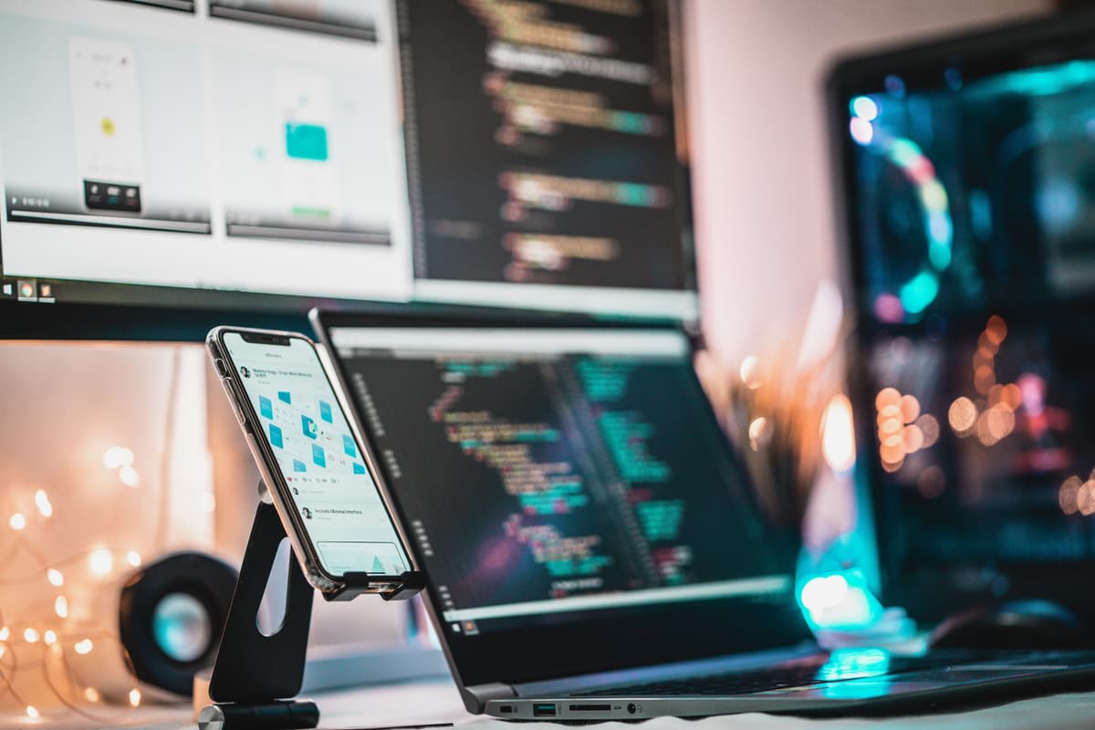 Web Design Trends 2025: What Your Website Needs to Convert Visitors